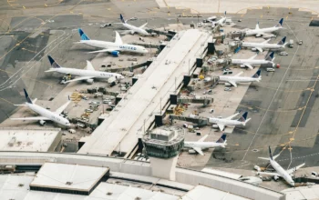 Antrian pesawat tujuan Internasional di bandara Juanda