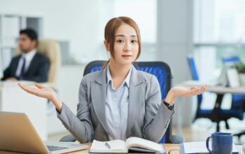 Kelembutan di Kantor? Jangan Salah, Ini Justru Kekuatan Wanita!