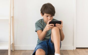 Anak Ngamuk Tantrum Gadget? Ini Solusi Ampuh dan Bijak