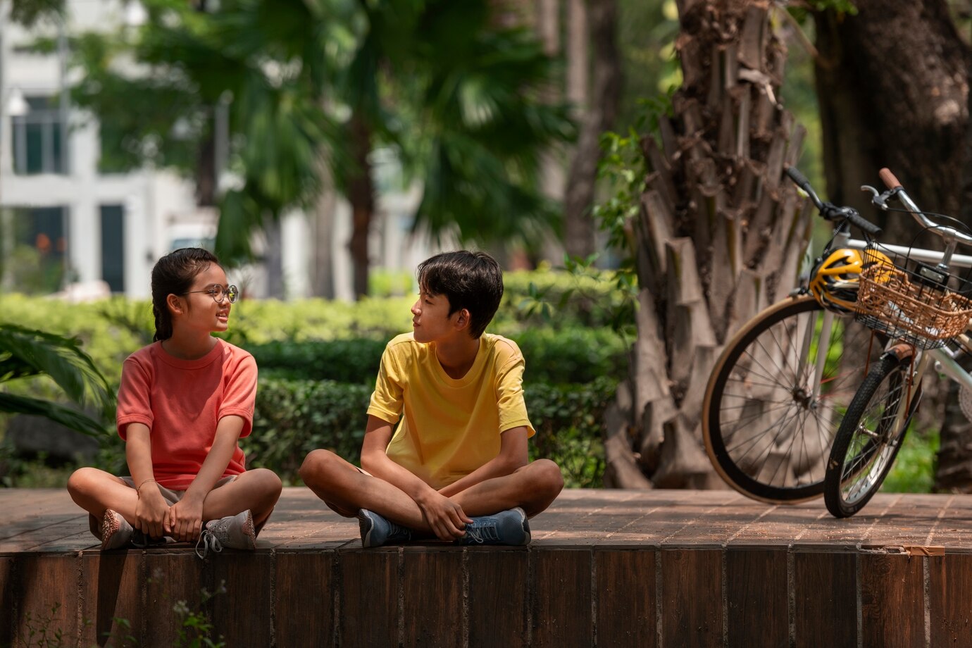 Anak Curhat ke Teman Tidak Percaya Orang Tua, Salah Siapa?