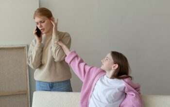 Anak yang Kurang Kasih Sayang Ibu, Benarkah Lebih Mandiri atau Justru Lebih Rentan?