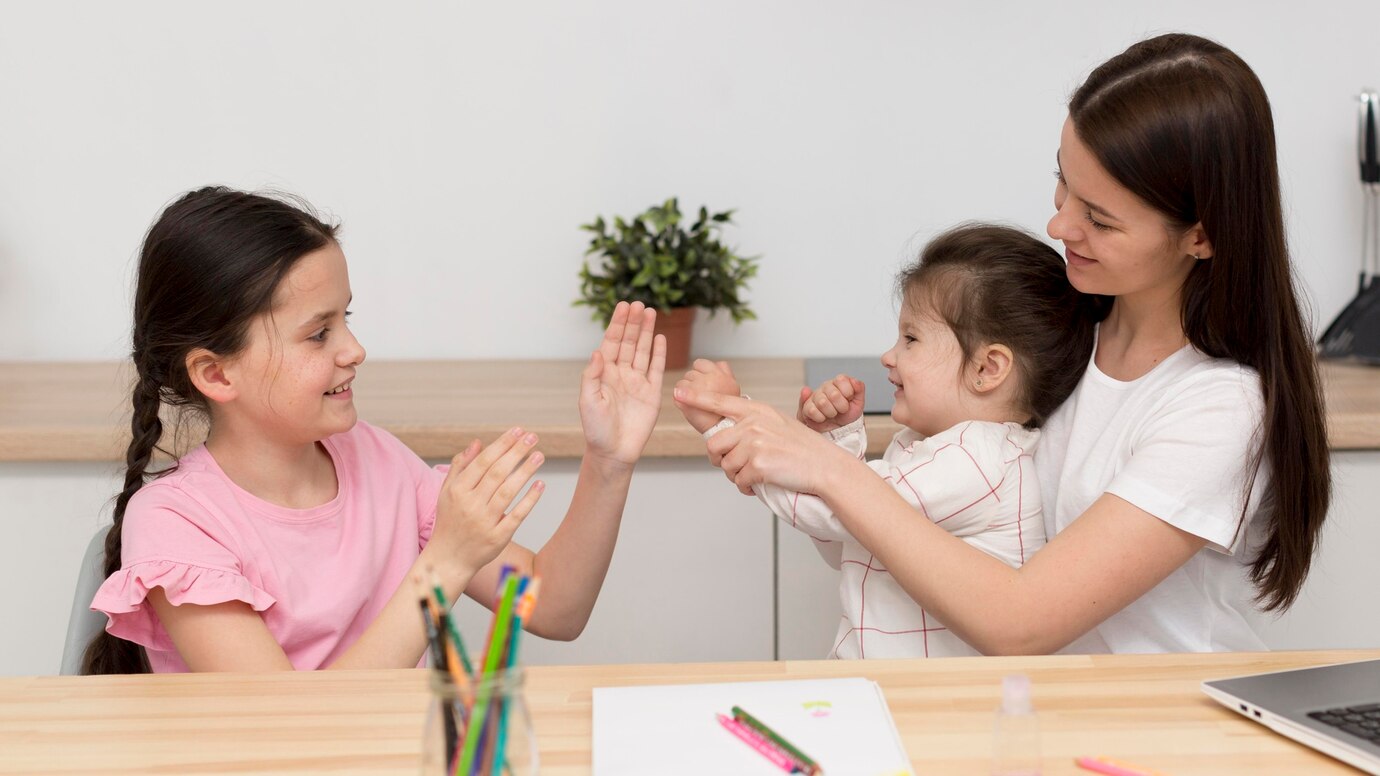 Stop Bandingkan Anak! Ini Dampak Serius yang Tak Disadari Orang Tua