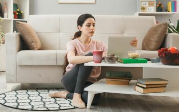 Mood Berubah Ekstrem? Ini Tanda Kesehatan Mental Anda Terancam!