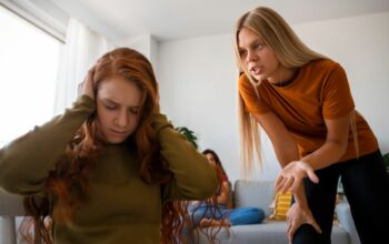 Gaslighting: Saat Kamu Dibuat Merasa Gila Padahal Tidak