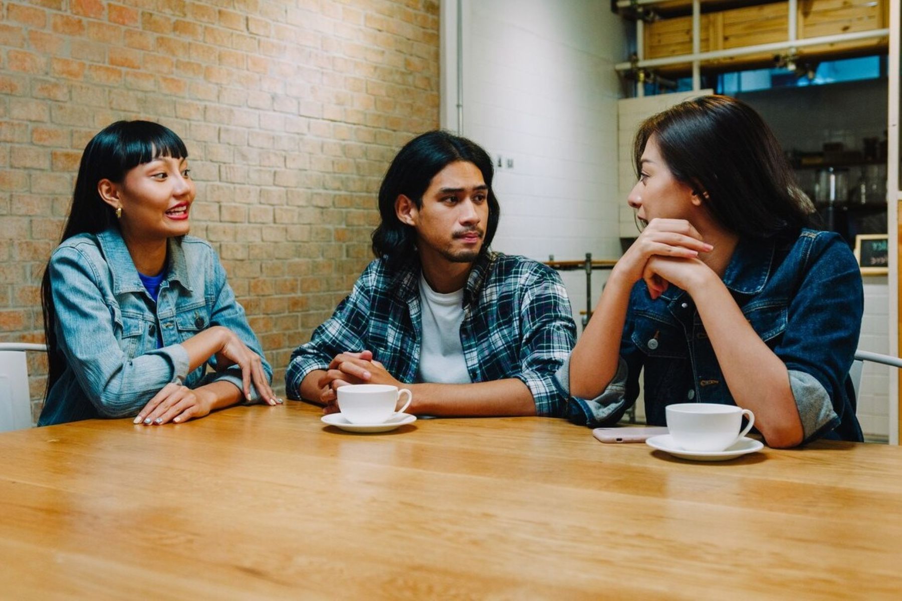 Sulit Punya Teman? Mungkin Lingkunganmu Alasannya