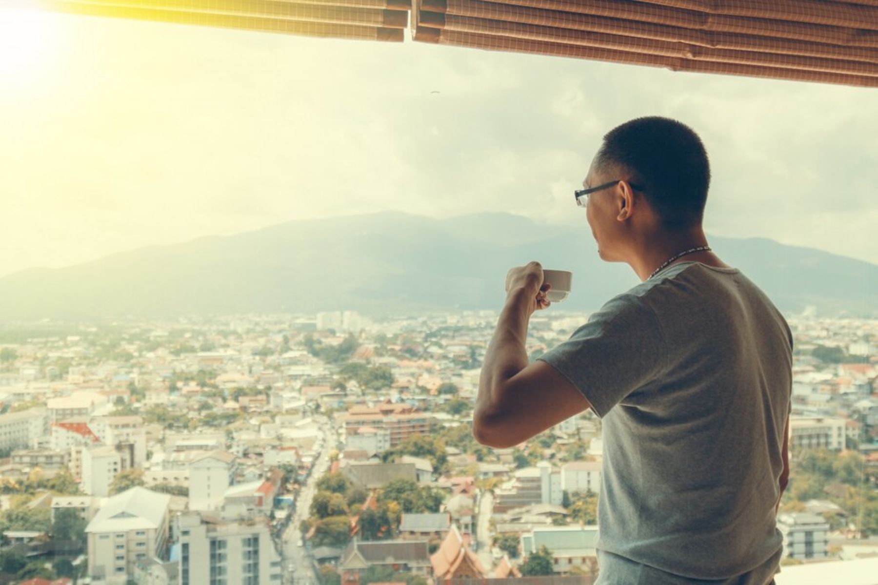 Alasan Kuat Pola Pikir Optimis Adalah Kunci Hidup Lebih Baik