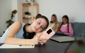 Gen Z Dicap Malas? Ternyata Ini Alasan Mereka Ogah Lembur