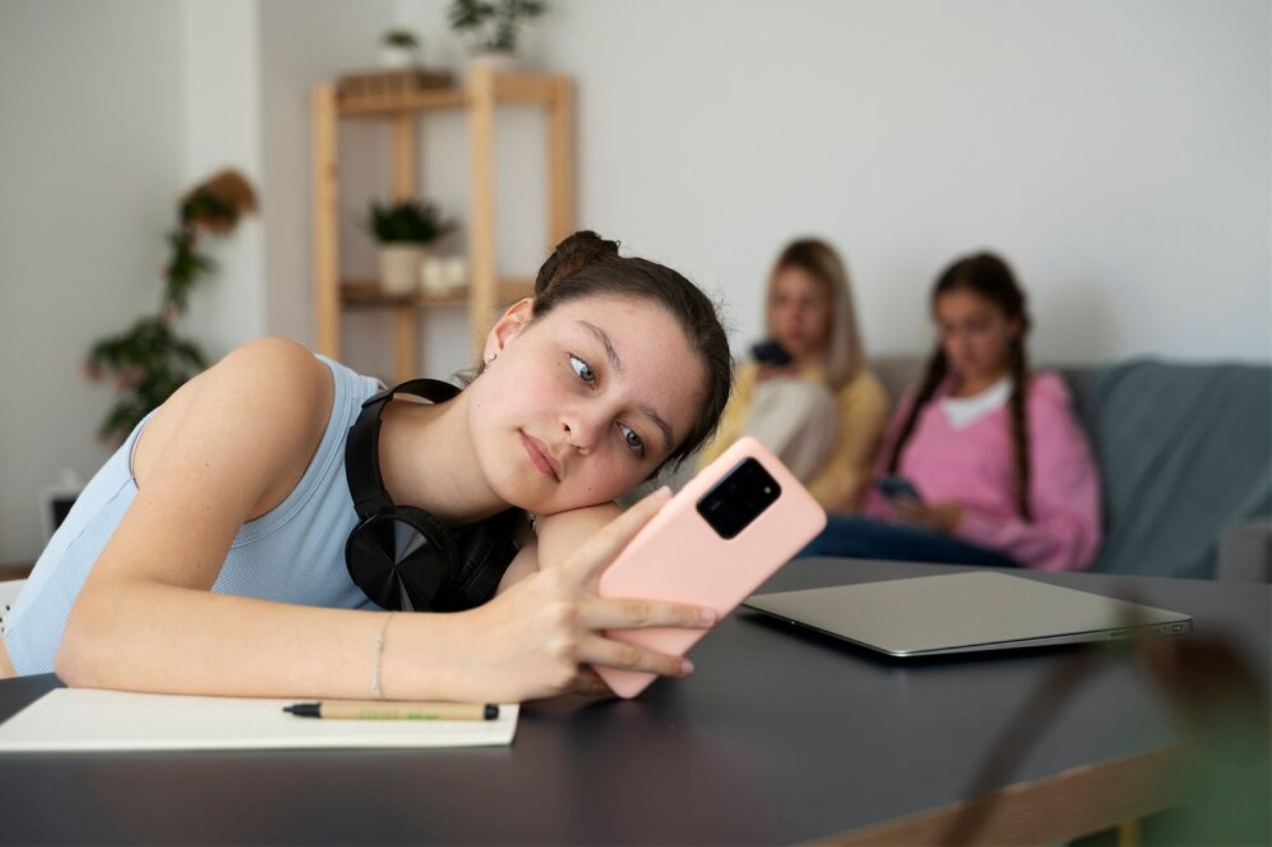 Gen Z Dicap Malas? Ternyata Ini Alasan Mereka Ogah Lembur