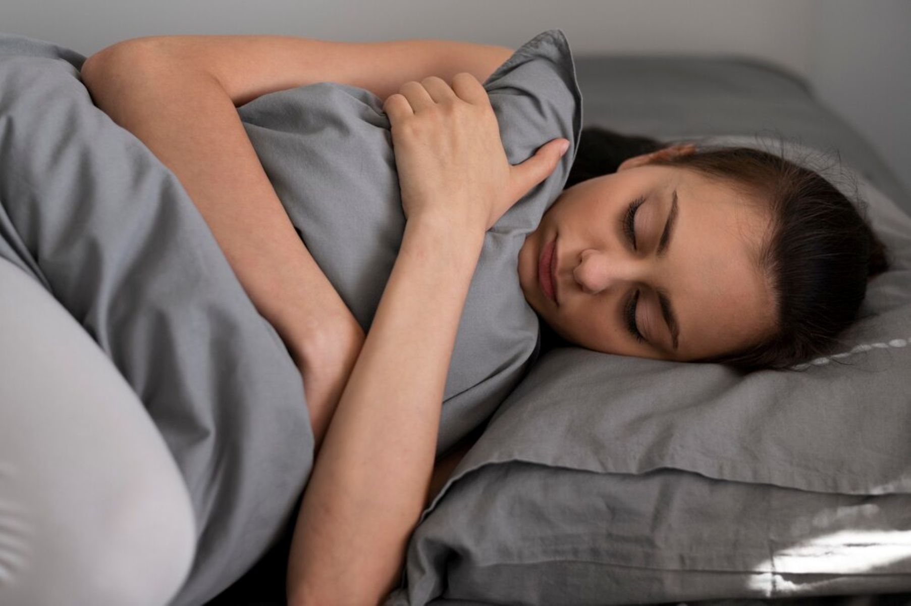 Sudah Coba? 5 Cara Tidur Ini Dipakai Para 'Pejuang Begadang'