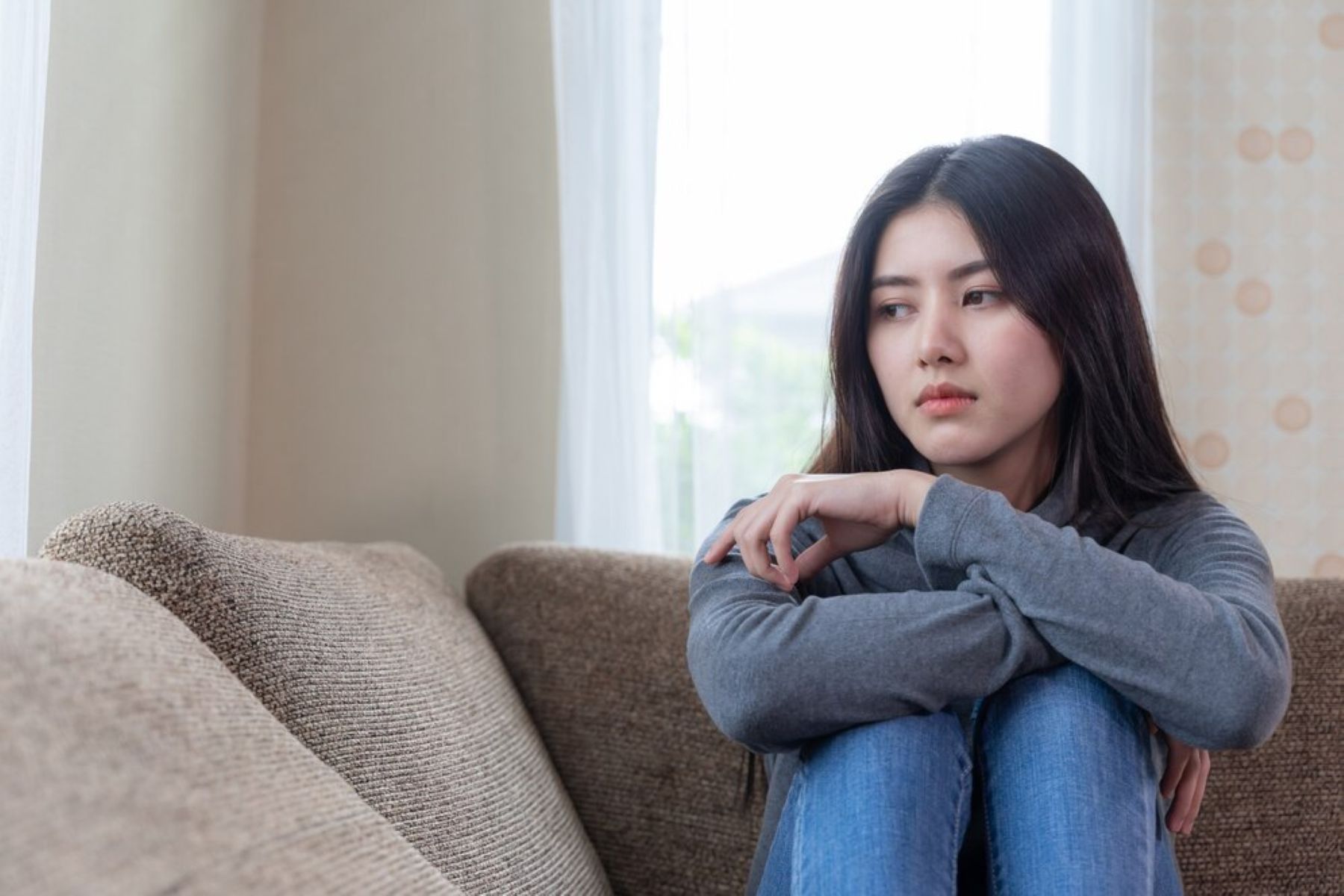 Diam Itu Kekuatan, 10 Momen di Mana Kamu Harus Tahan Diri