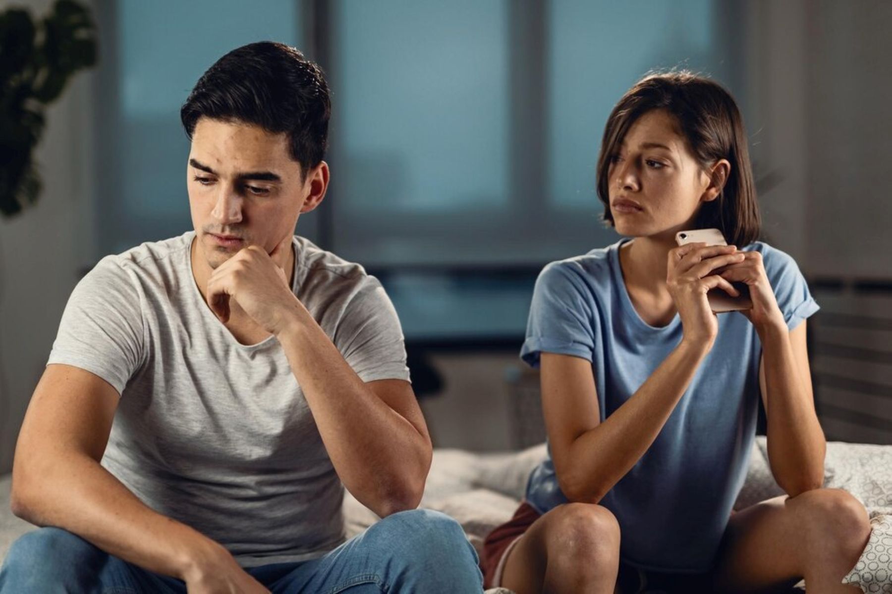 Bikin Ilfeel! Ini Bahaya Kebanyakan Analisis dalam Pacaran