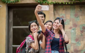 Gen Z dan Uang, Kenapa Mereka Lebih Pilih Traveling daripada Menabung?
