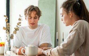 Jangan Terjebak! Ini Tanda Cinta Tak Berbalas yang Harus Kamu Pahami