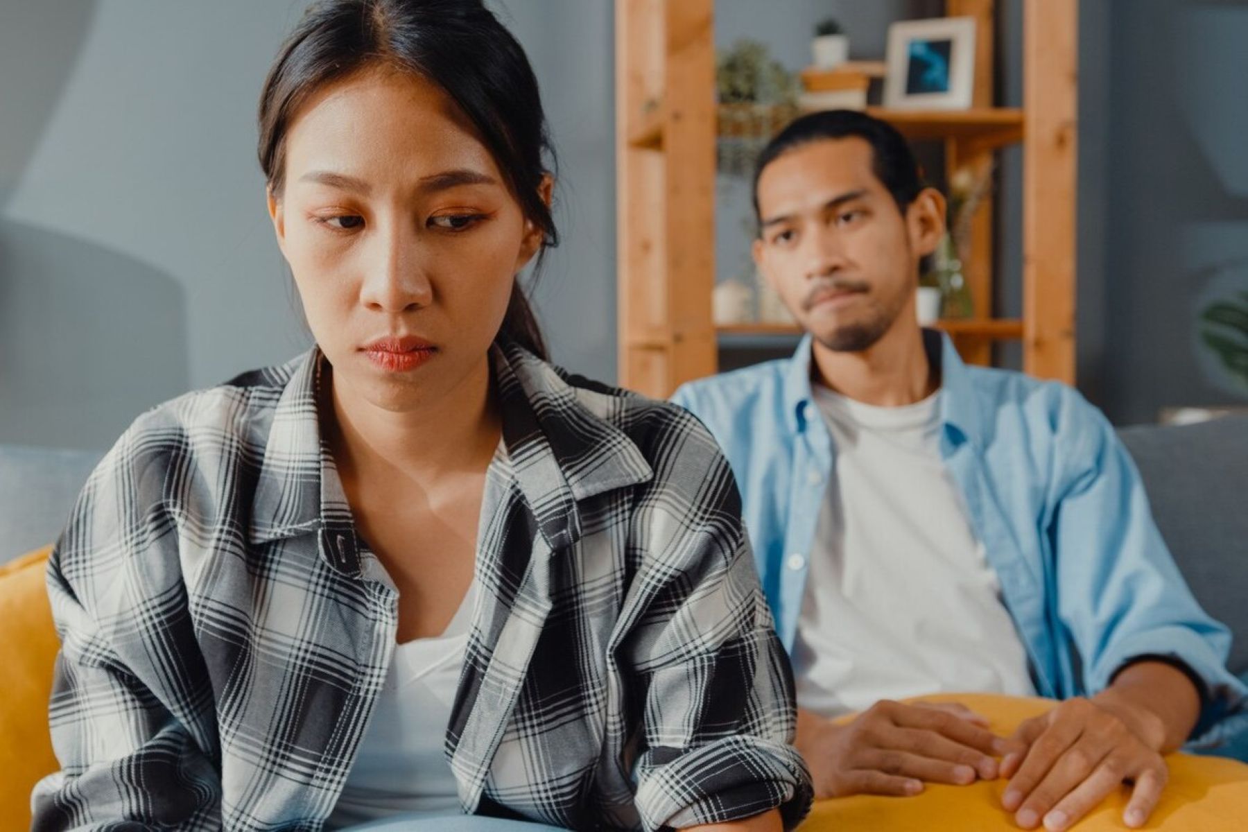 Komunikasi Tertahan, Bom Waktu dalam Hubungan yang Sering Diabaikan